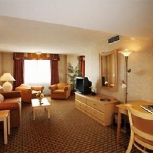 Deluxe King Suite